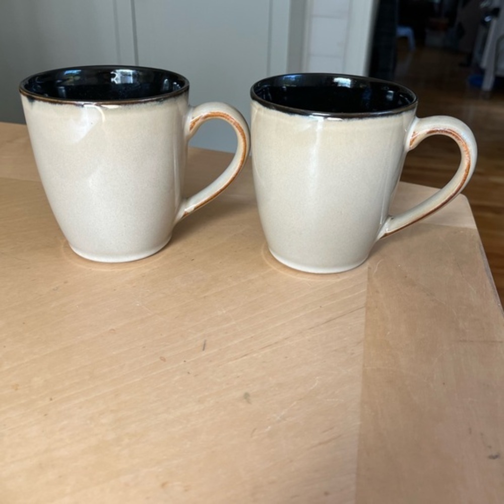 Pfaltzgraff Taos Cream/Tan and Black Ceramic Mugs 12 oz. Set of Two - Picture 5 of 12